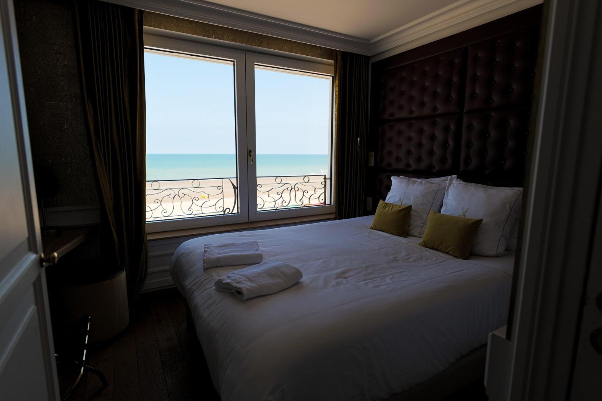 Hôtel Merveilleux Côté Mer Dunkirk Esterno foto