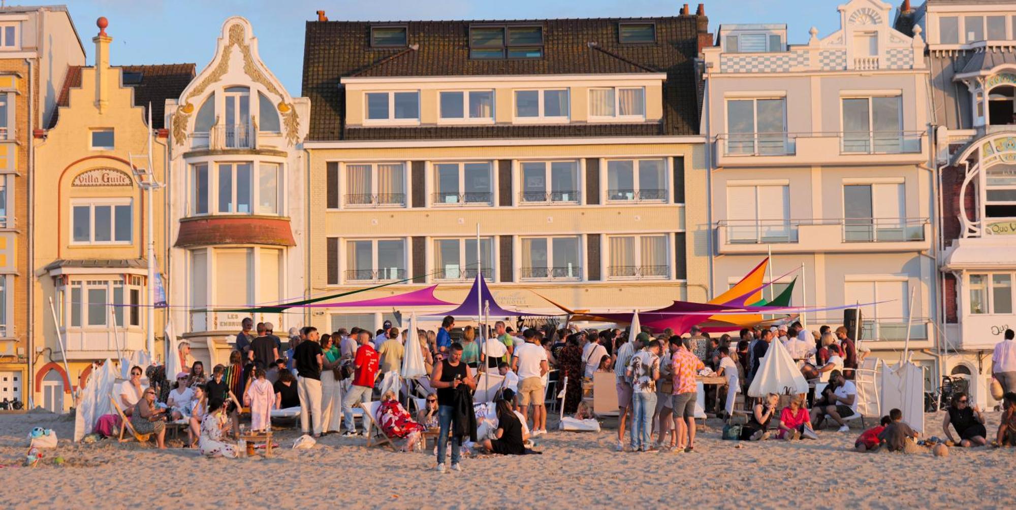 Hôtel Merveilleux Côté Mer Dunkirk Esterno foto